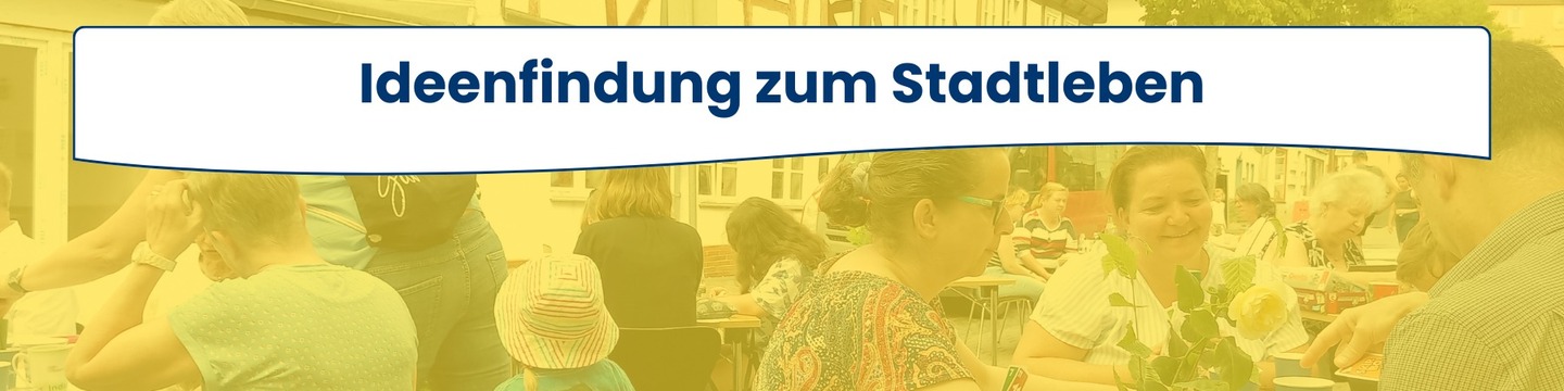 Menschen sitzen zusammen und diskutieren. Es bildet das Stadtleben ab.